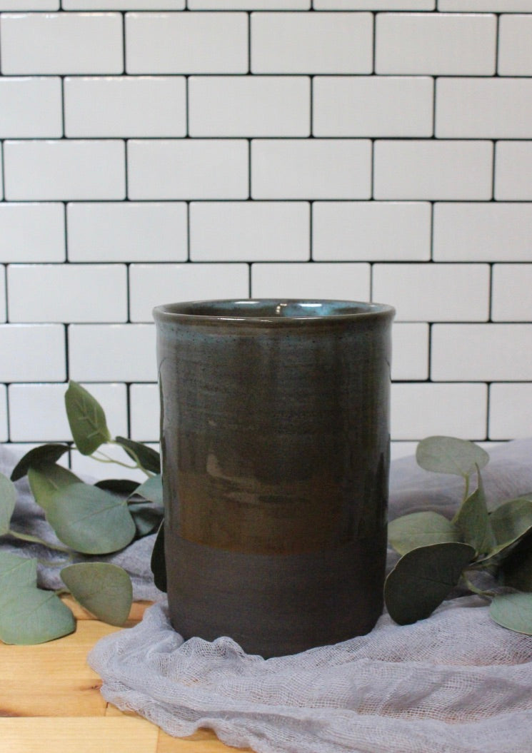 The Faded Norris Utensil Holder