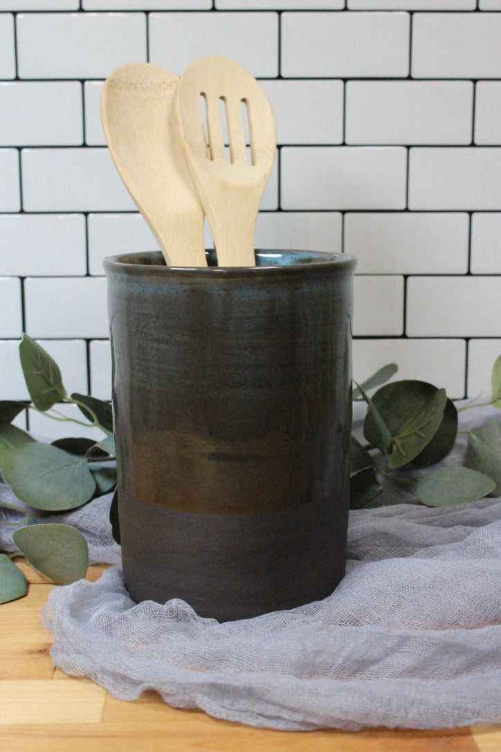The Faded Norris Utensil Holder